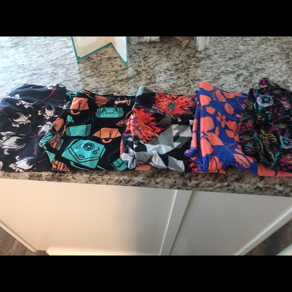 LuLaRoe Pants - LuLaRoe One Size leggings LuLaRoe Pants - LuLaRoe One Size leggings